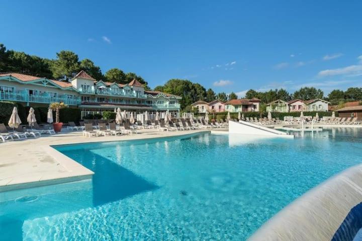 Maison Sur Golf Avec Piscine Chauffee A Lacanau Ocean Bagian luar foto