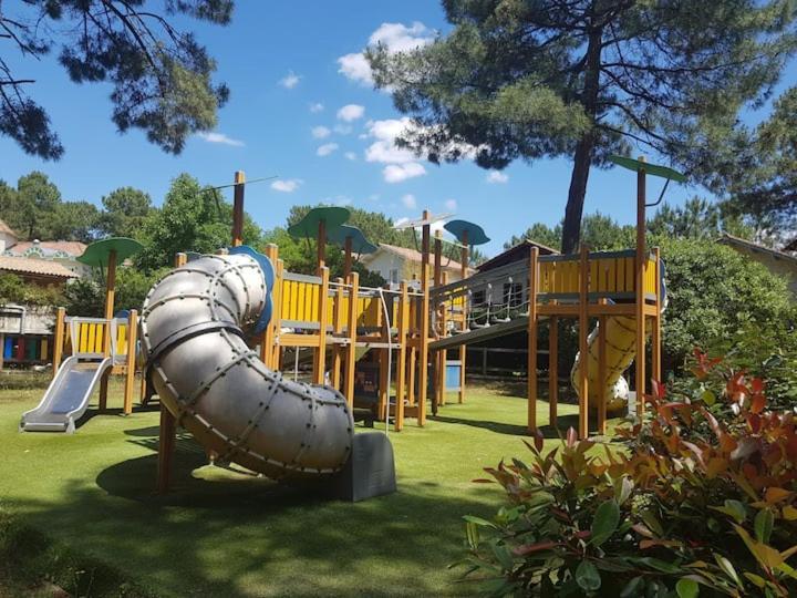 Maison Sur Golf Avec Piscine Chauffee A Lacanau Ocean Bagian luar foto